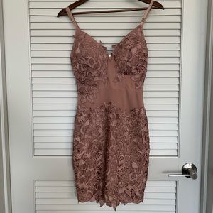 NWT Windsor Lace Midi Dress